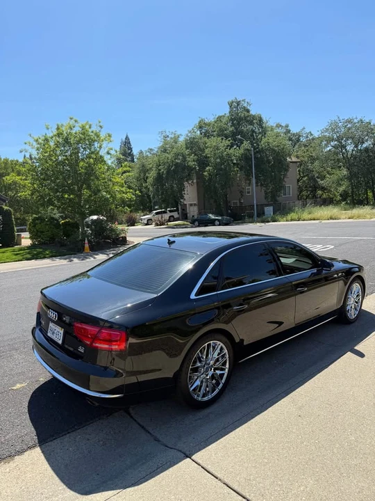 2011 Audi D4 A8 - Image 5 of 19