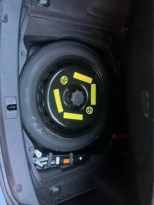2011 Audi D4 A8 - Image 10 of 20