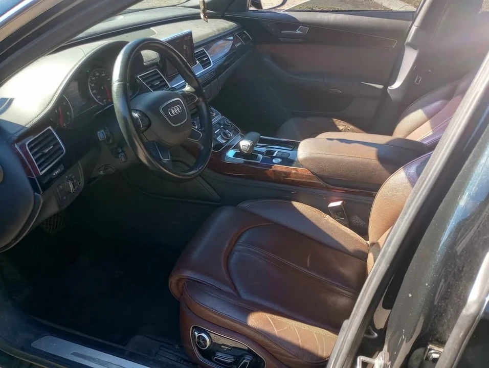 2011 Audi D4 A8 - Image 8 of 14