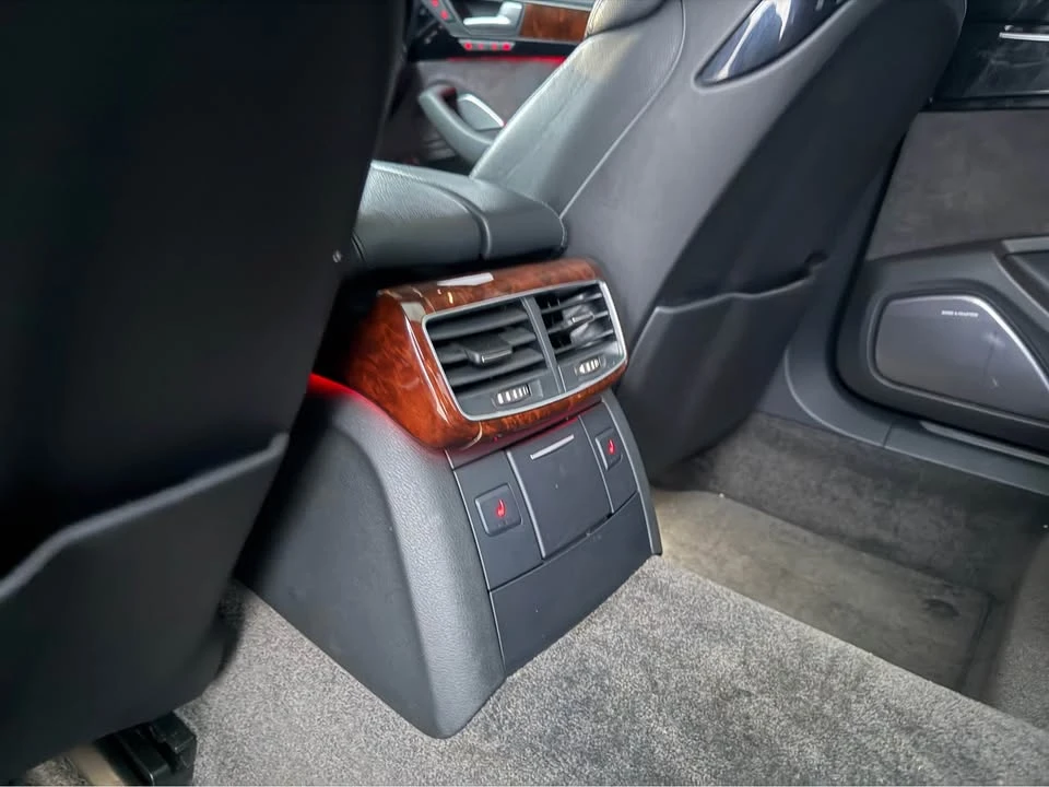 2011 Audi D4 A8 - Image 9 of 15