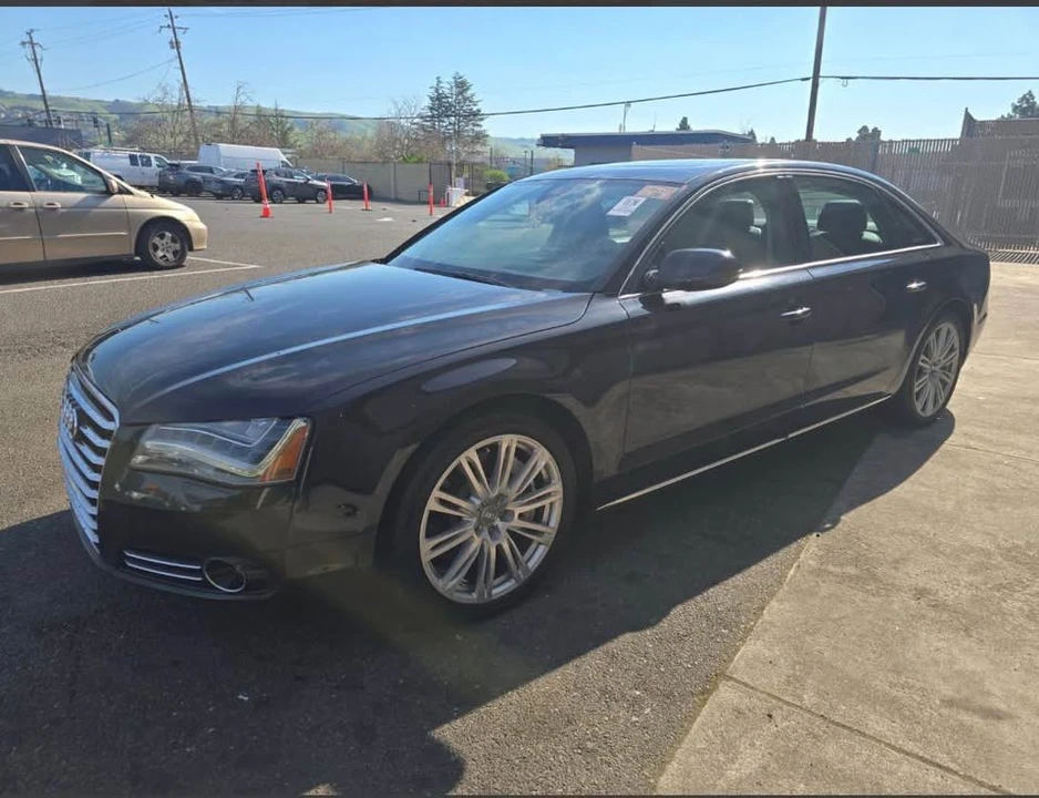 2011 Audi D4 A8 - Image 7 of 9
