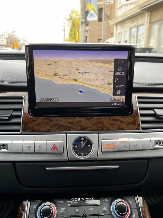 2011 Audi D4 A8 - Image 9 of 20