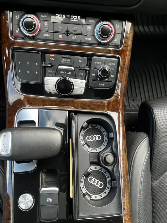 2011 Audi D4 A8 - Image 10 of 19