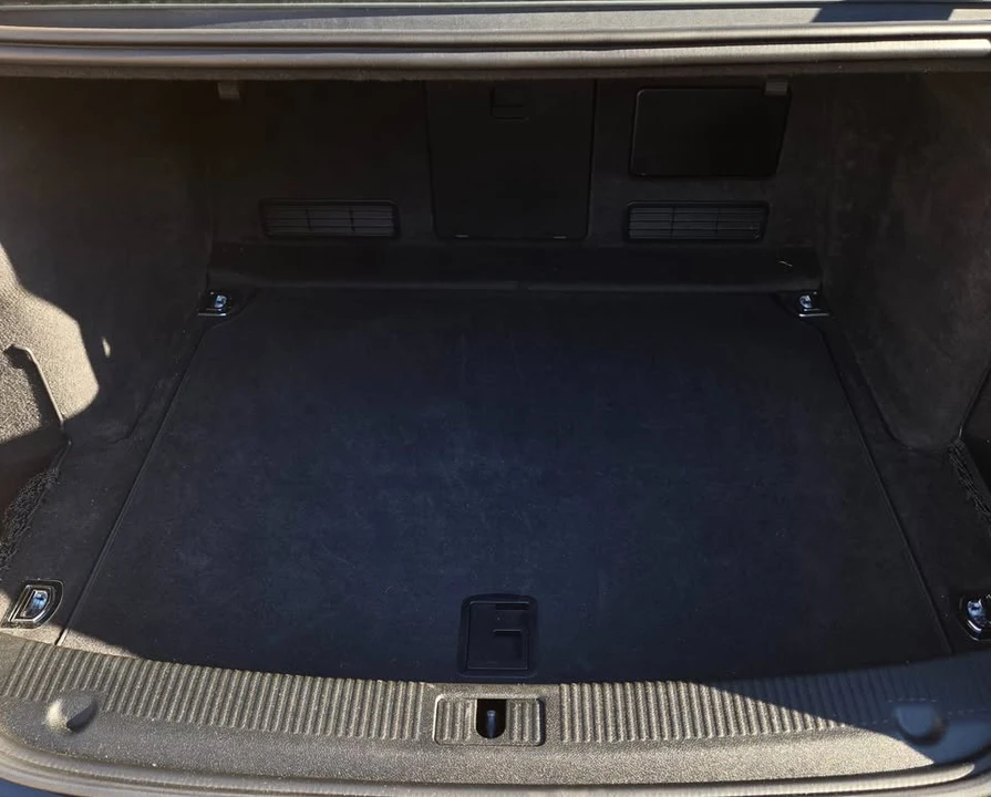 2011 Audi D4 A8 - Image 12 of 13