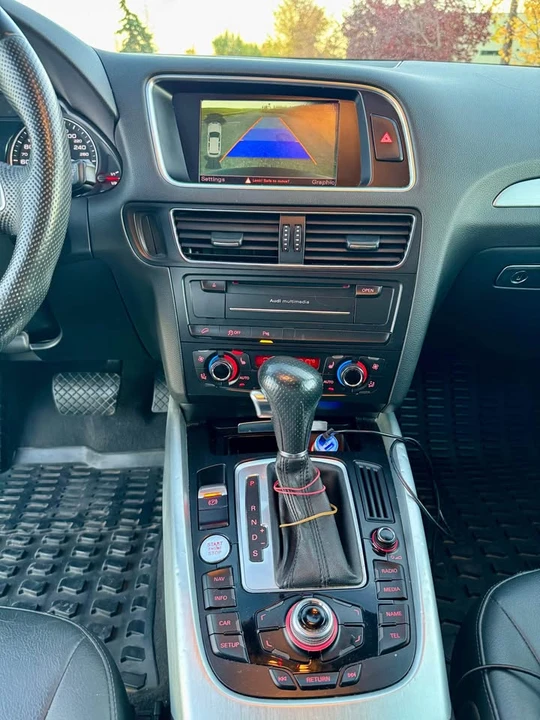 2011 Audi 8R Q5 - Image 12 of 20