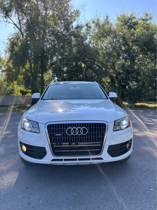 2011 Audi 8R Q5 - Image 2 of 6