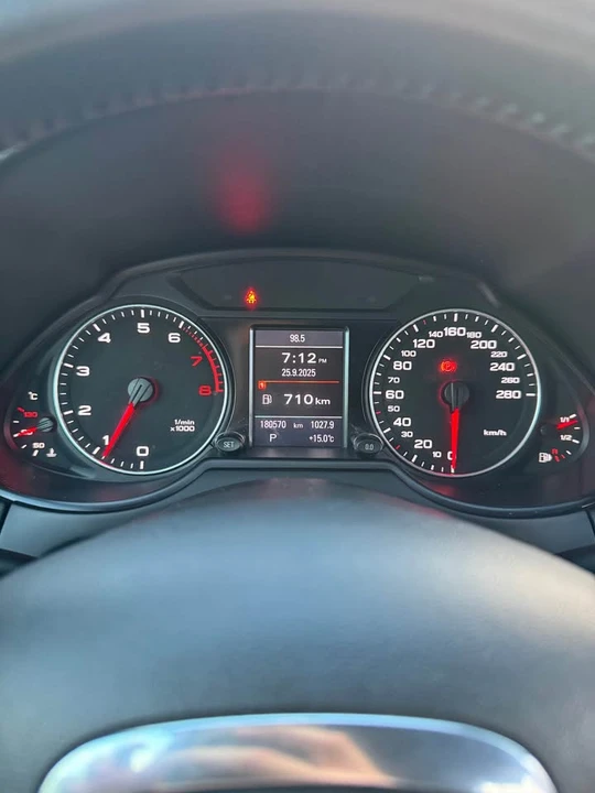 2011 Audi 8R Q5 - Image 18 of 20