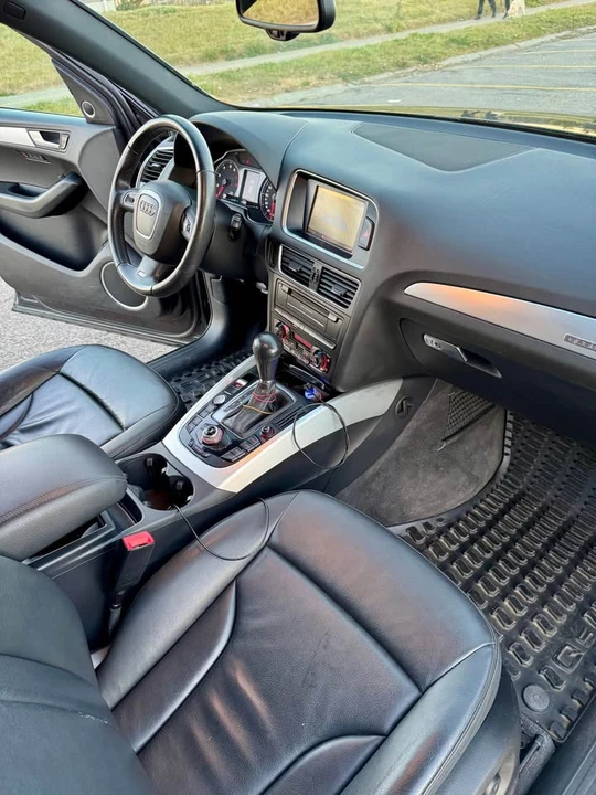 2011 Audi 8R Q5 - Image 16 of 20