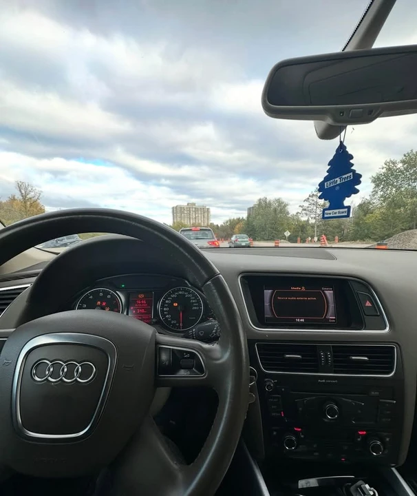 2011 Audi 8R Q5 - Image 2 of 7