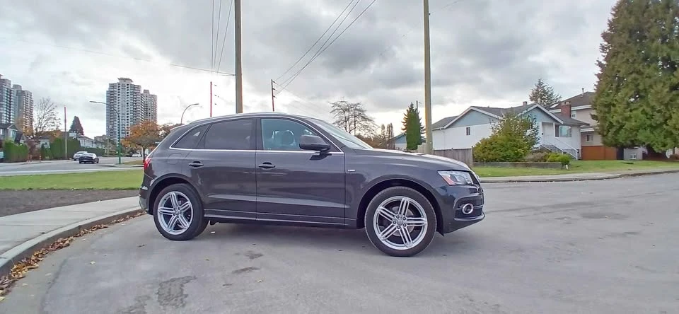 2011 Audi 8R Q5 - Image 6 of 6