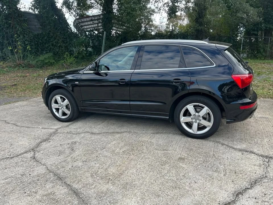 2011 Audi 8R Q5 - Image 2 of 9