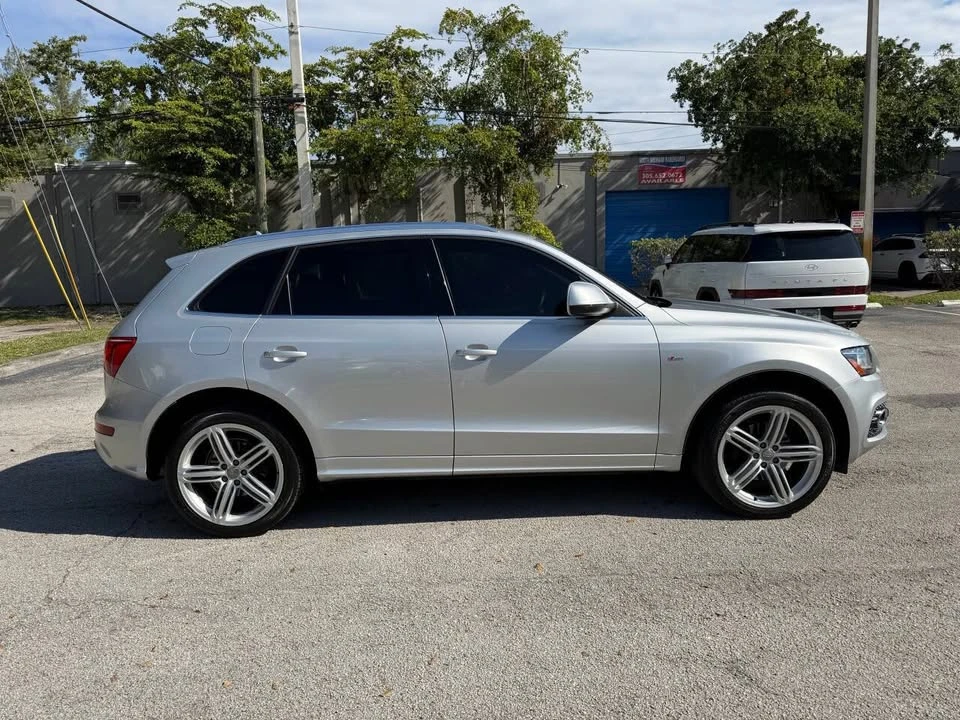 2011 Audi 8R Q5 - Image 6 of 20