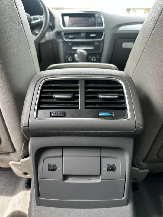 2011 Audi 8R Q5 - Image 11 of 12