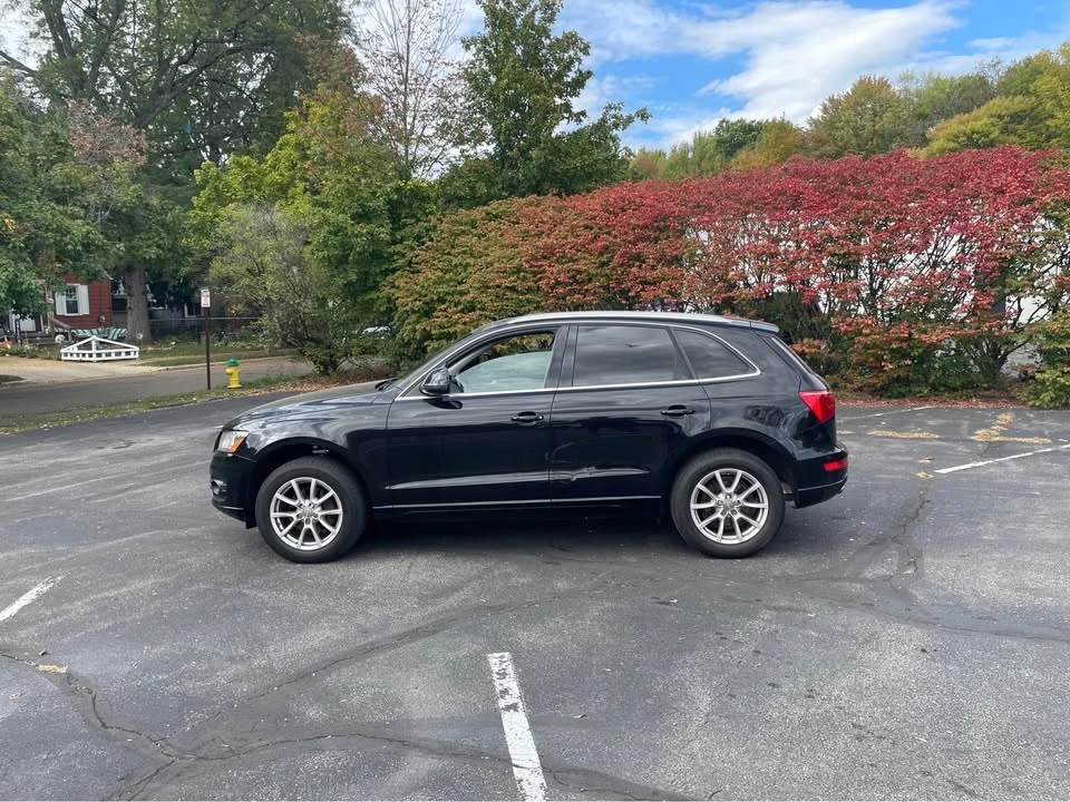 2011 Audi 8R Q5 - Image 2 of 13