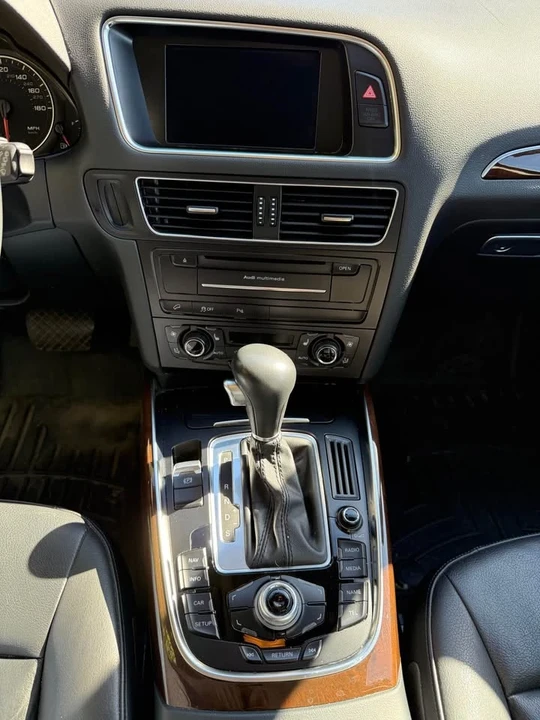 2011 Audi 8R Q5 - Image 6 of 10
