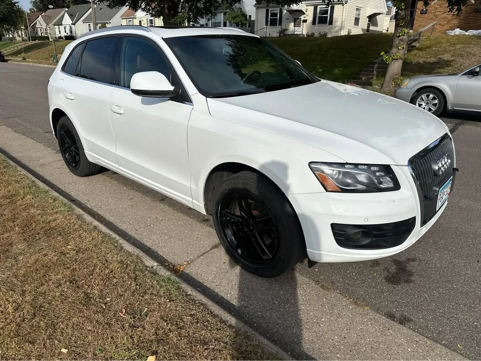 2011 Audi 8R Q5 - Image 2 of 20