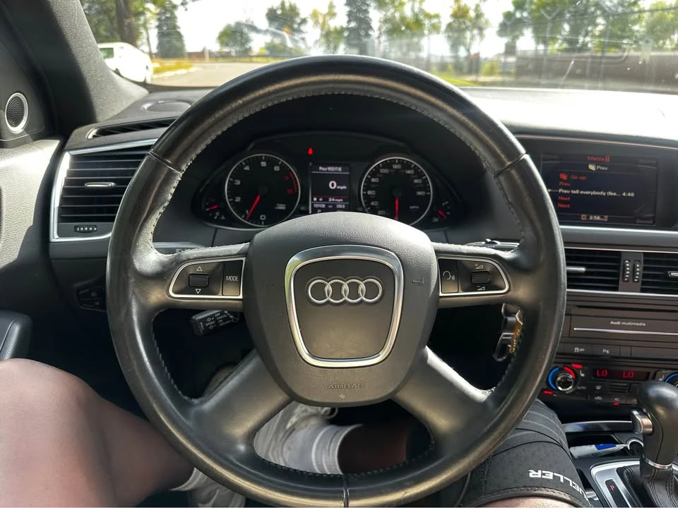 2011 Audi 8R Q5 - Image 10 of 20