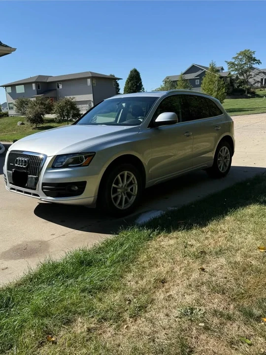 2011 Audi 8R Q5 - Image 2 of 10