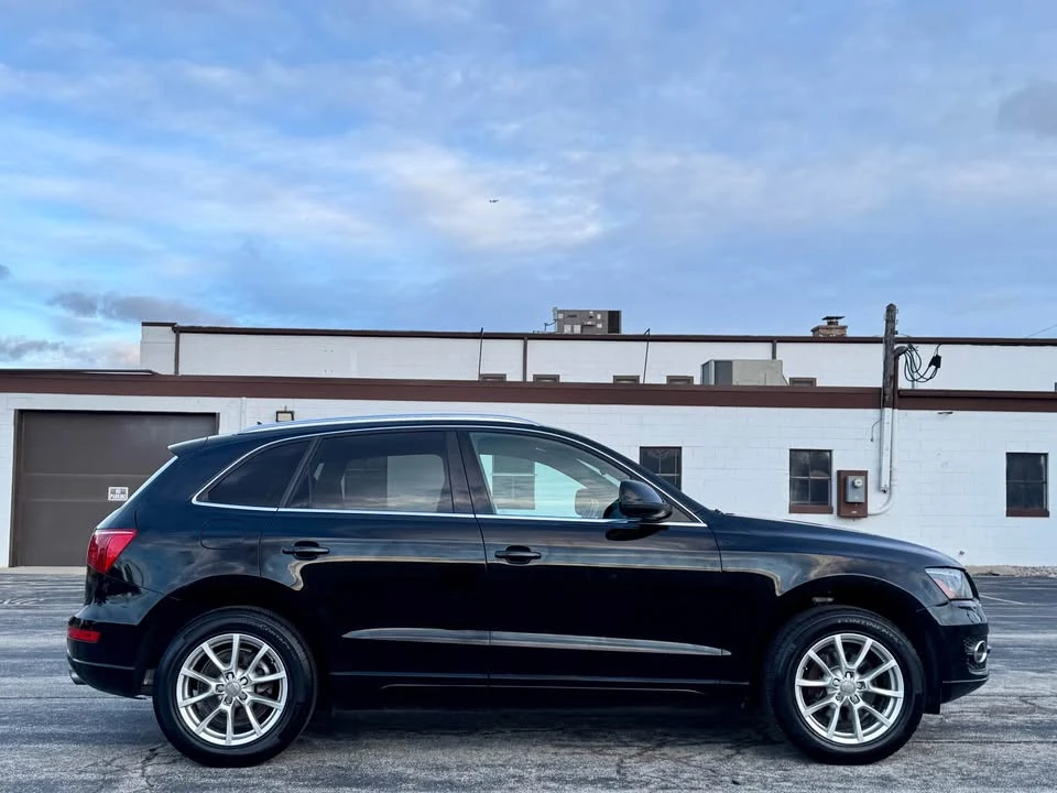 2011 Audi 8R Q5 - Image 2 of 20