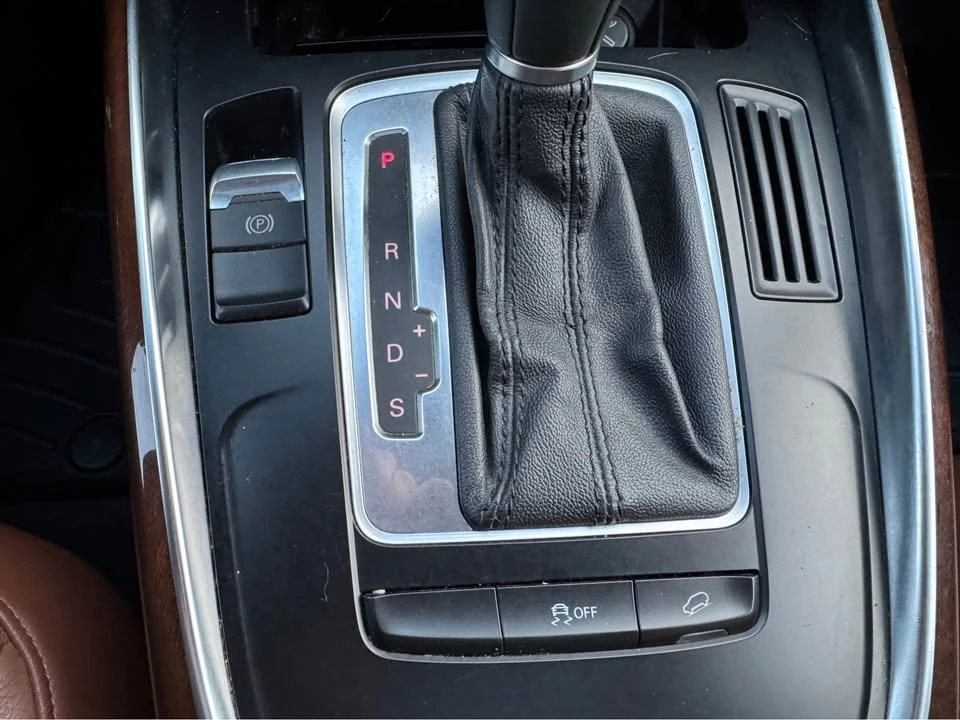 2011 Audi 8R Q5 - Image 19 of 20