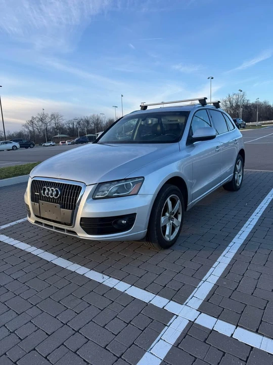 2011 Audi 8R Q5 - Image 2 of 10