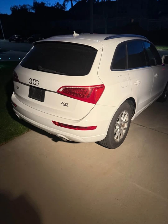 2011 Audi 8R Q5 - Image 2 of 3