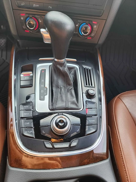 2011 Audi 8R Q5 - Image 9 of 19