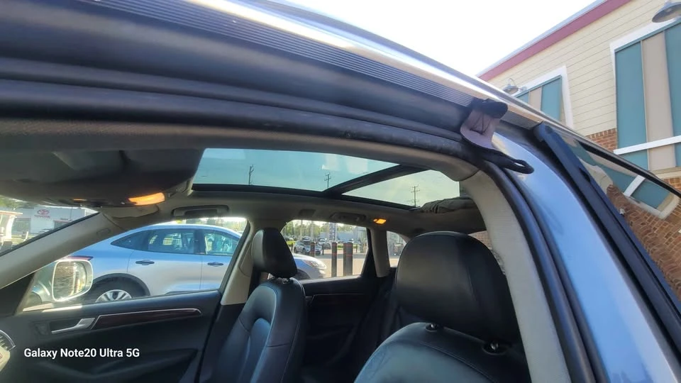 2011 Audi 8R Q5 - Image 11 of 20