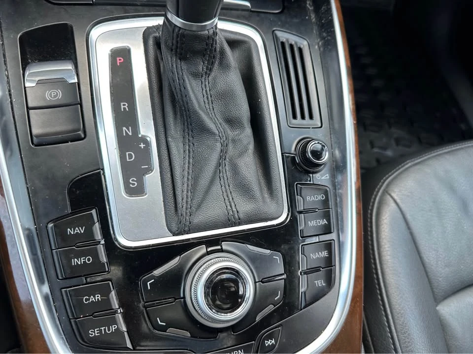 2011 Audi 8R Q5 - Image 16 of 16