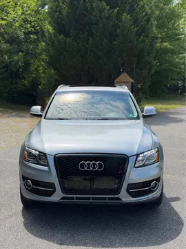 2011 Audi Q5 2.0T Premium Plus