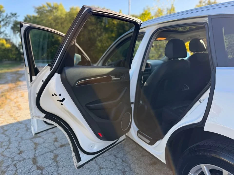 2011 Audi 8R Q5 - Image 11 of 11