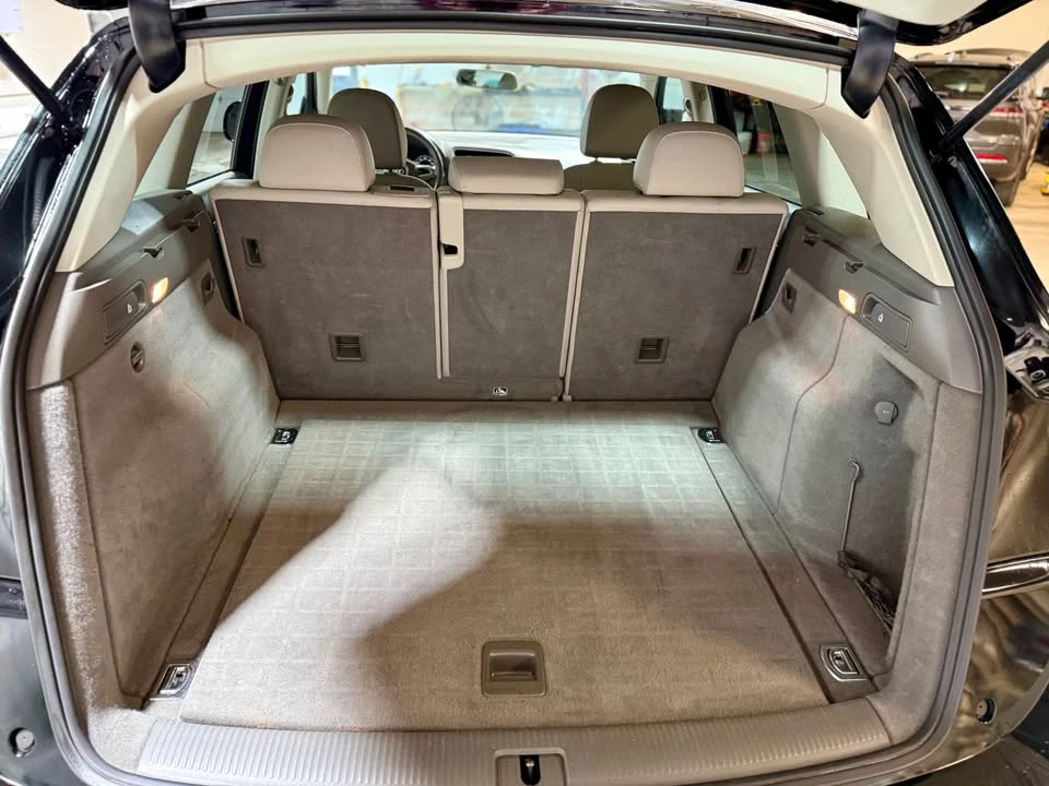 2011 Audi 8R Q5 - Image 10 of 19