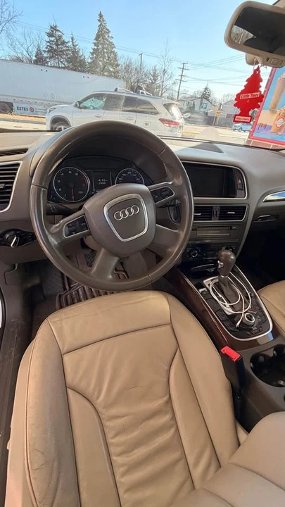 2011 Audi 8R Q5 - Image 10 of 14