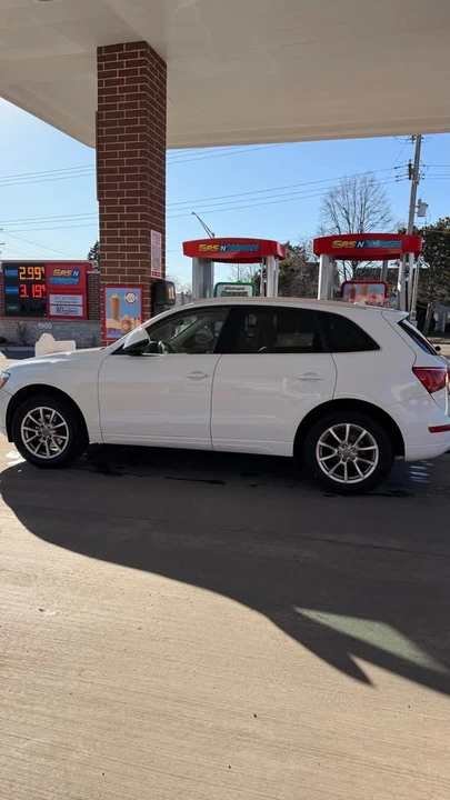 2011 Audi 8R Q5 - Image 13 of 14