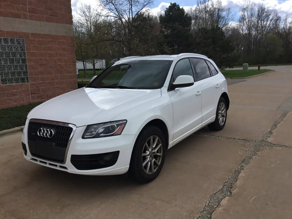 2011 Audi 8R Q5 - Image 2 of 12