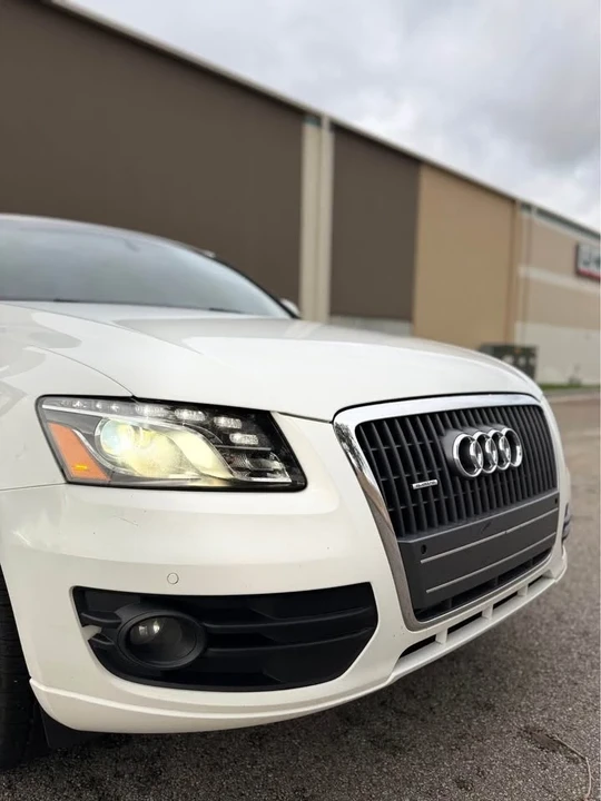 2011 Audi 8R Q5 - Image 2 of 17