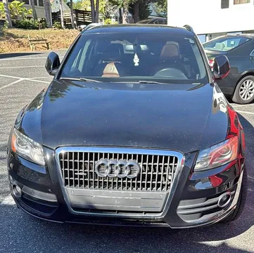 2011 Audi Q5 2.0T Quattro Premium