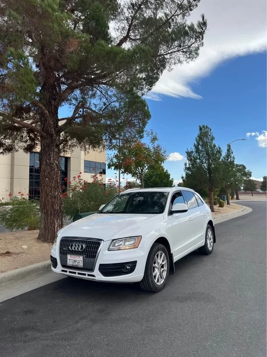 2011 Audi 8R Q5 - Image 2 of 7