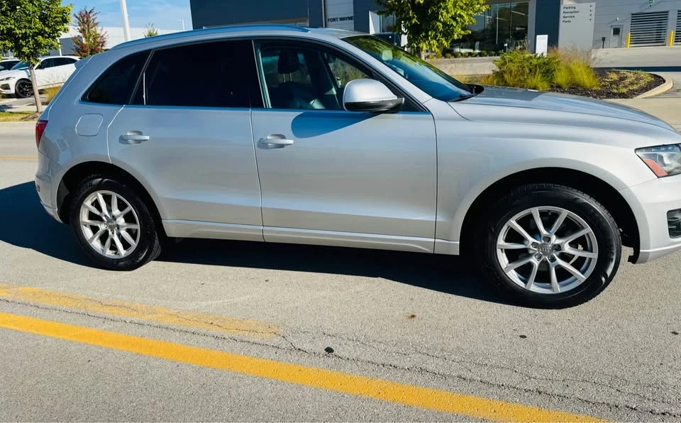 2011 Audi 8R Q5 - Image 2 of 10