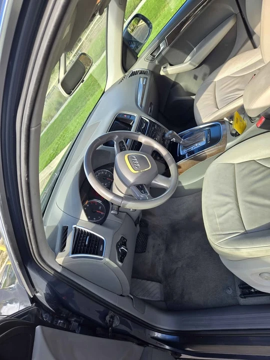 2011 Audi 8R Q5 - Image 14 of 16