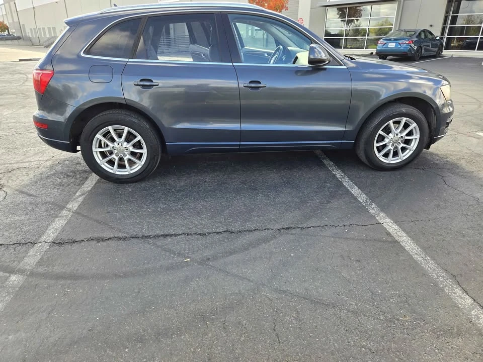 2011 Audi 8R Q5 - Image 8 of 16