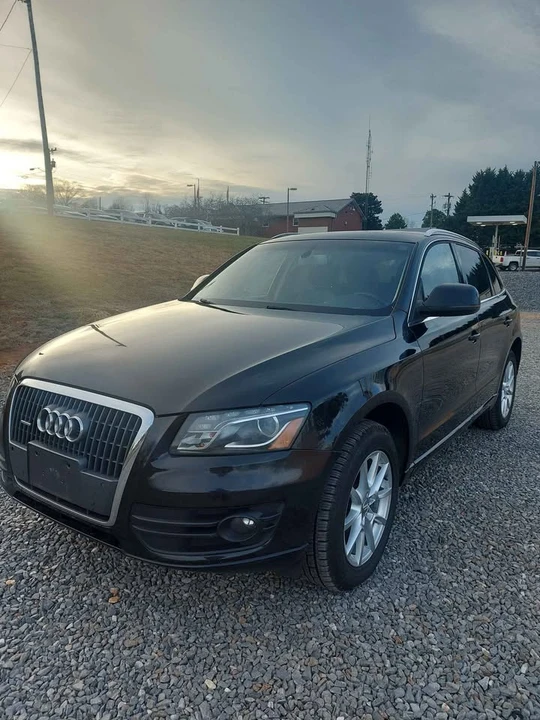 2011 Audi 8R Q5 - Image 2 of 12