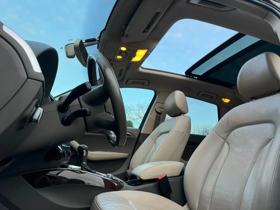 2011 Audi 8R Q5 - Image 12 of 20