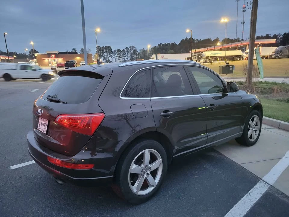 2011 Audi 8R Q5 - Image 2 of 19