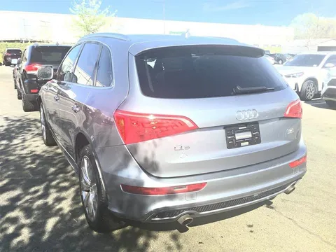2011 Audi Q5 2.0T Quattro Premium