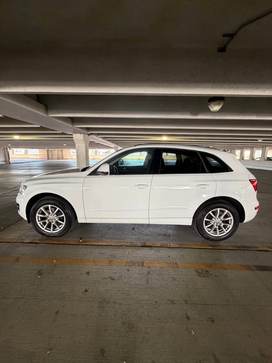 2011 Audi 8R Q5 - Image 8 of 17