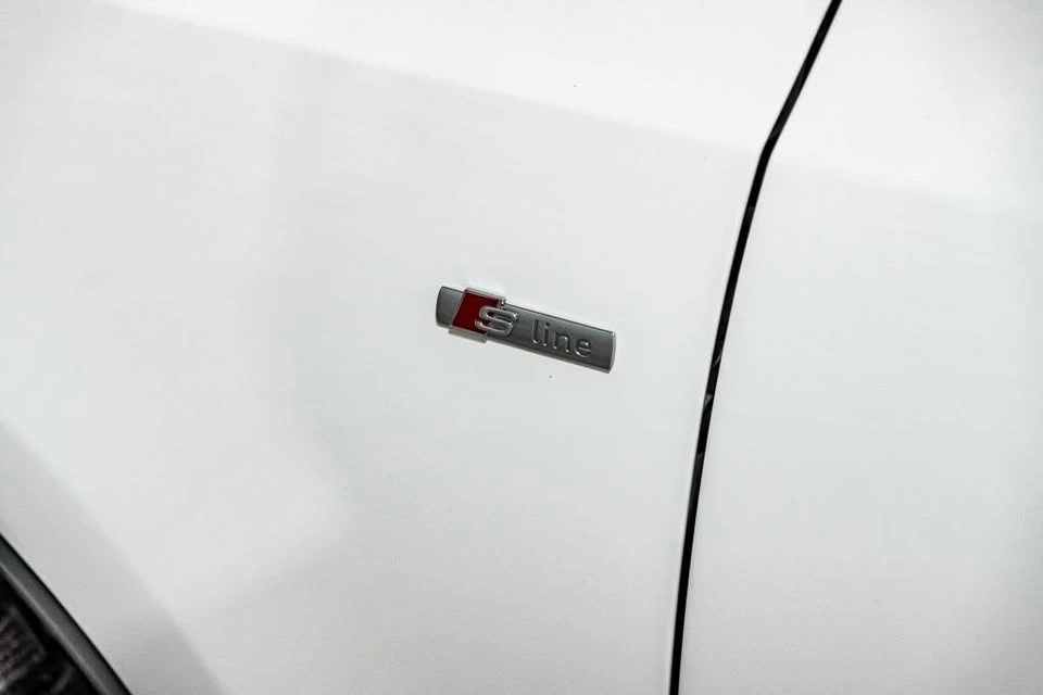 2011 Audi 8R Q5 - Image 14 of 18