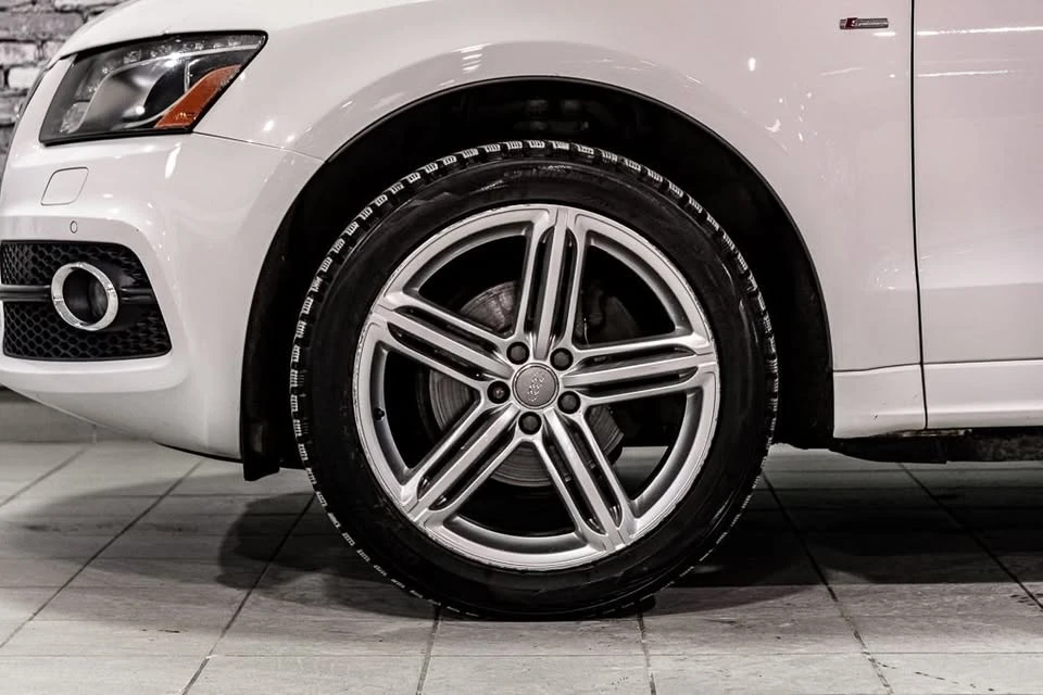 2011 Audi 8R Q5 - Image 2 of 18