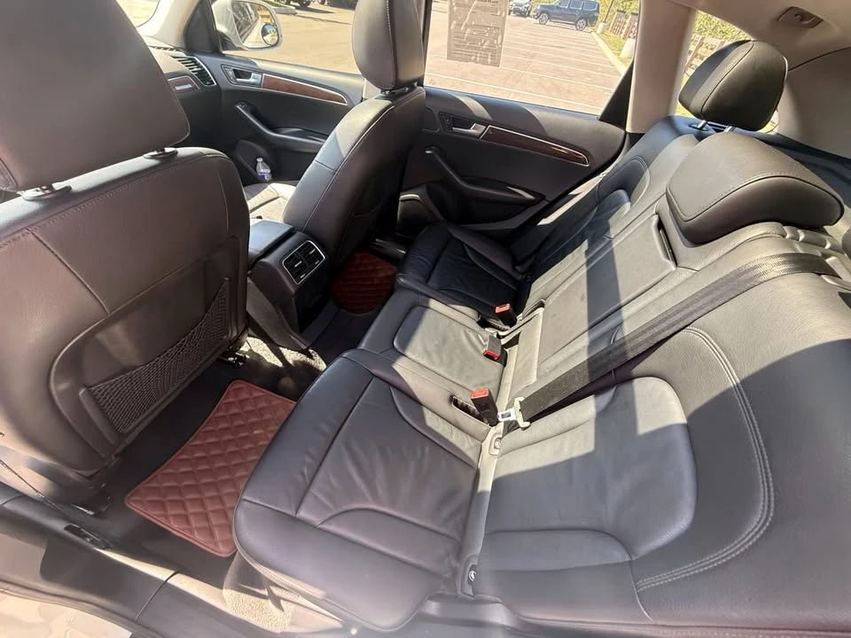 2011 Audi 8R Q5 - Image 10 of 12