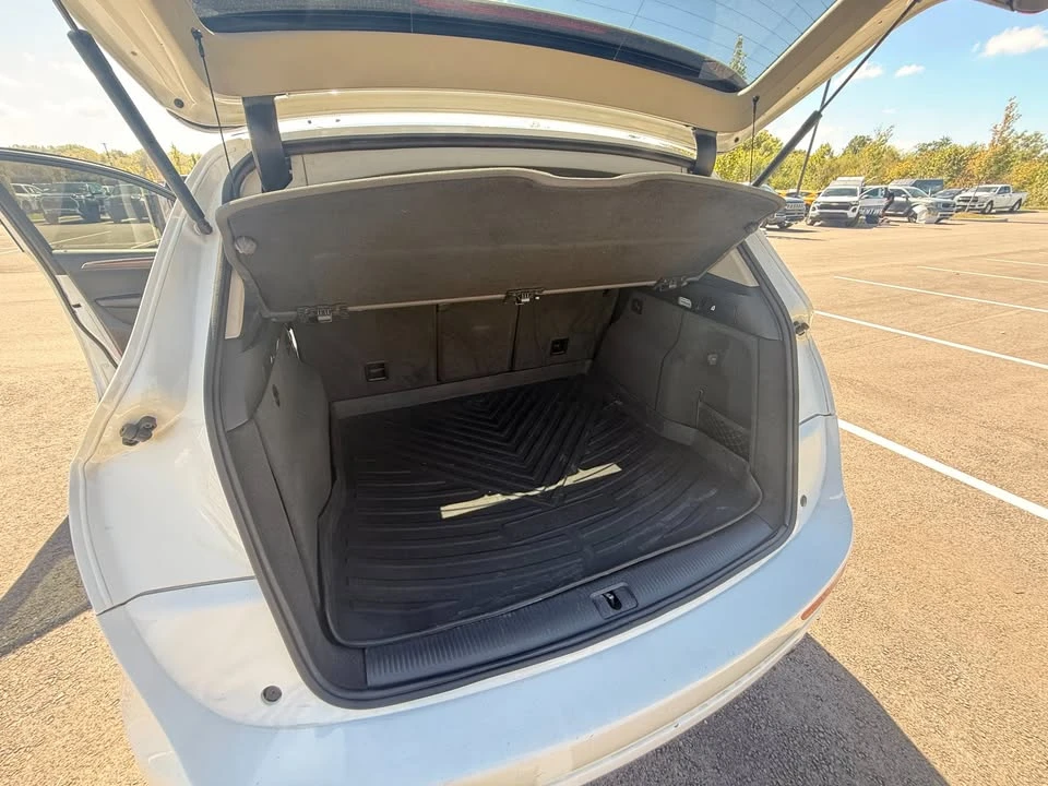 2011 Audi 8R Q5 - Image 3 of 12